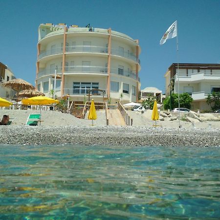Hotel Il Girasole Бова-Марина Экстерьер фото