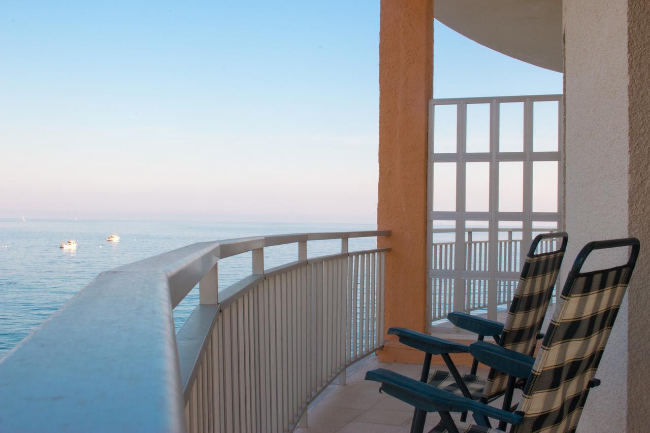 Hotel Il Girasole Бова-Марина Экстерьер фото
