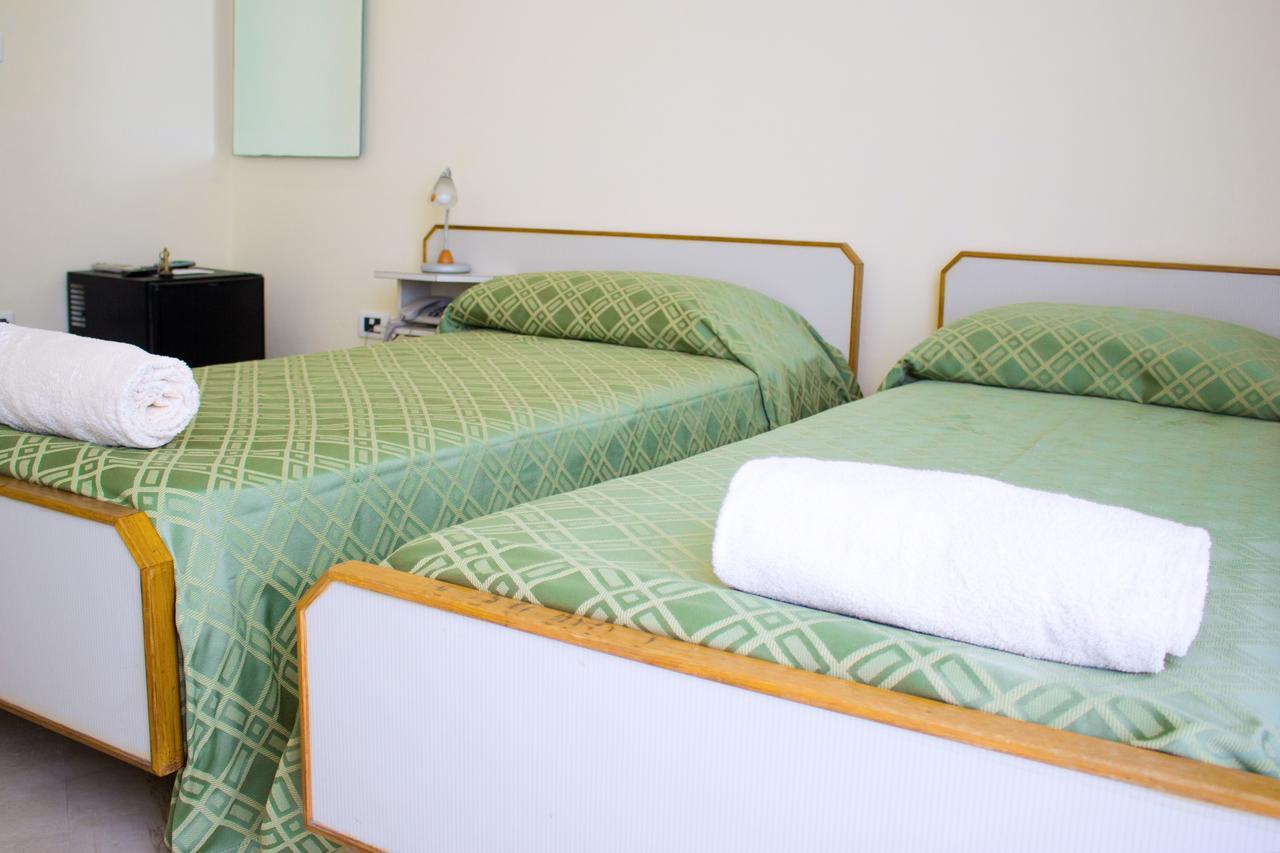 Hotel Il Girasole Бова-Марина Экстерьер фото