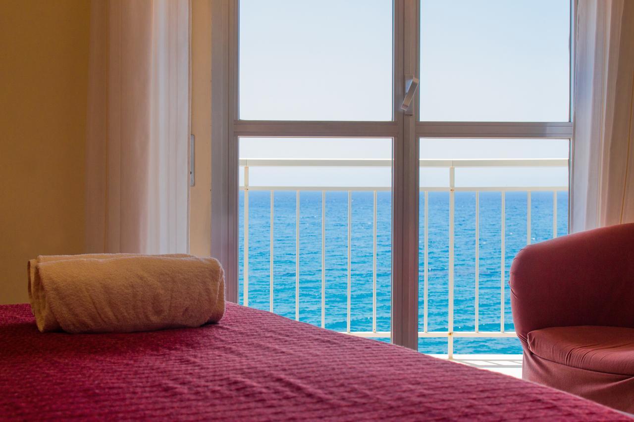 Hotel Il Girasole Бова-Марина Экстерьер фото