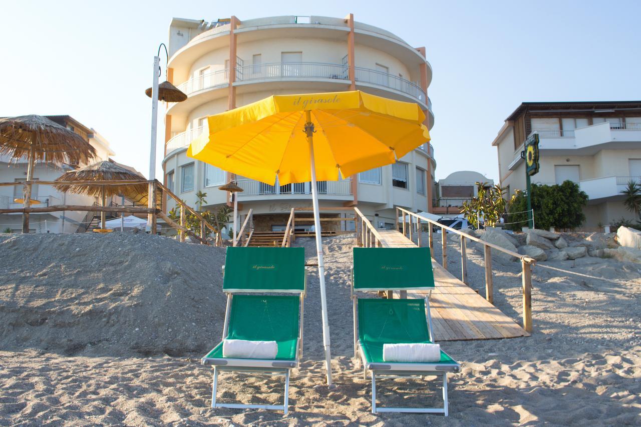 Hotel Il Girasole Бова-Марина Экстерьер фото